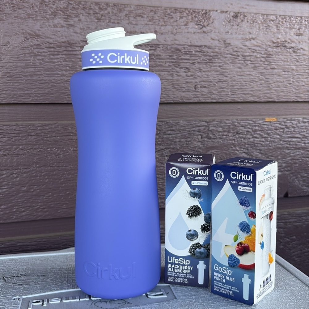 Purple Cirkul Water Bottle with Sip Cartridges